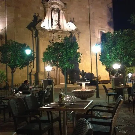 Konukevi L'hostalet 3*